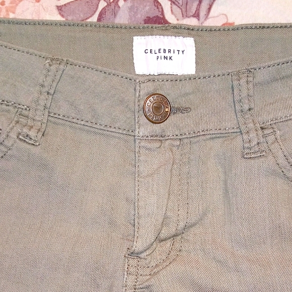 Celebrity Pink Green Shorts – Size 5/27 - Picture 3 of 9